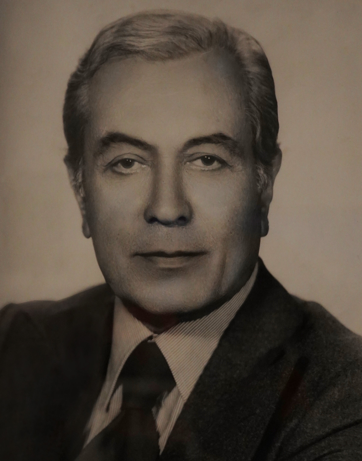 Prof. Emin Necip Uzman