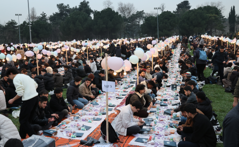 YTÜ FARK Kulübü YTÜ iftarında 5 bin kişi gönül sofrası kurdu