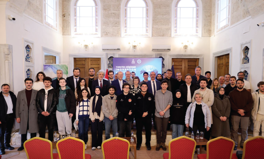 F-35 için görünmezlik polimeri geliştiren Ergun Kırlıkovalı ile Prof. Dr. Murat Taş YTÜ'de