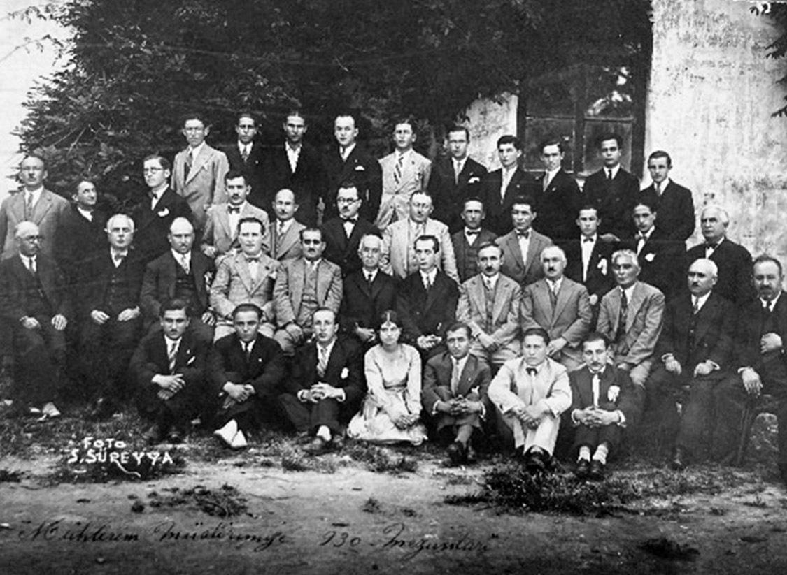 Nafia Fen Mektebi 1930 Yılı Mezunları Nafia Fen Mektebi 1930 Yılı Mezunları